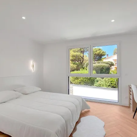 Nouvelle Maison 4 Chambres, Proche Du Centre * Saint-Raphael (Var)